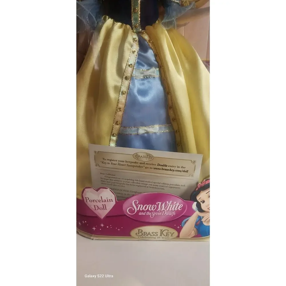 Snow White Disney Princess Porcelain Brass Key Collectible Doll
